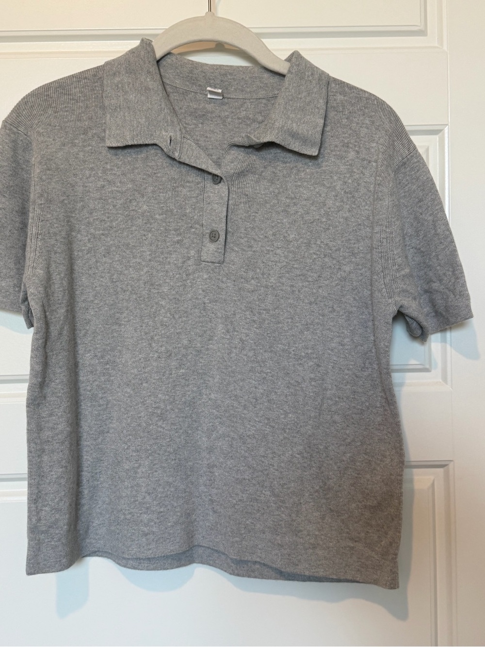 Uniqlo Light Gray Short Sleeve Polo